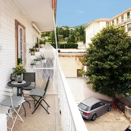 Casa Lux Ampio Monolocale * Алассио